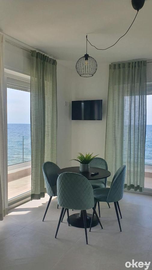 Villa Mediterranea Apartments - Seaview, Pool & Garden บารี ภายนอก รูปภาพ