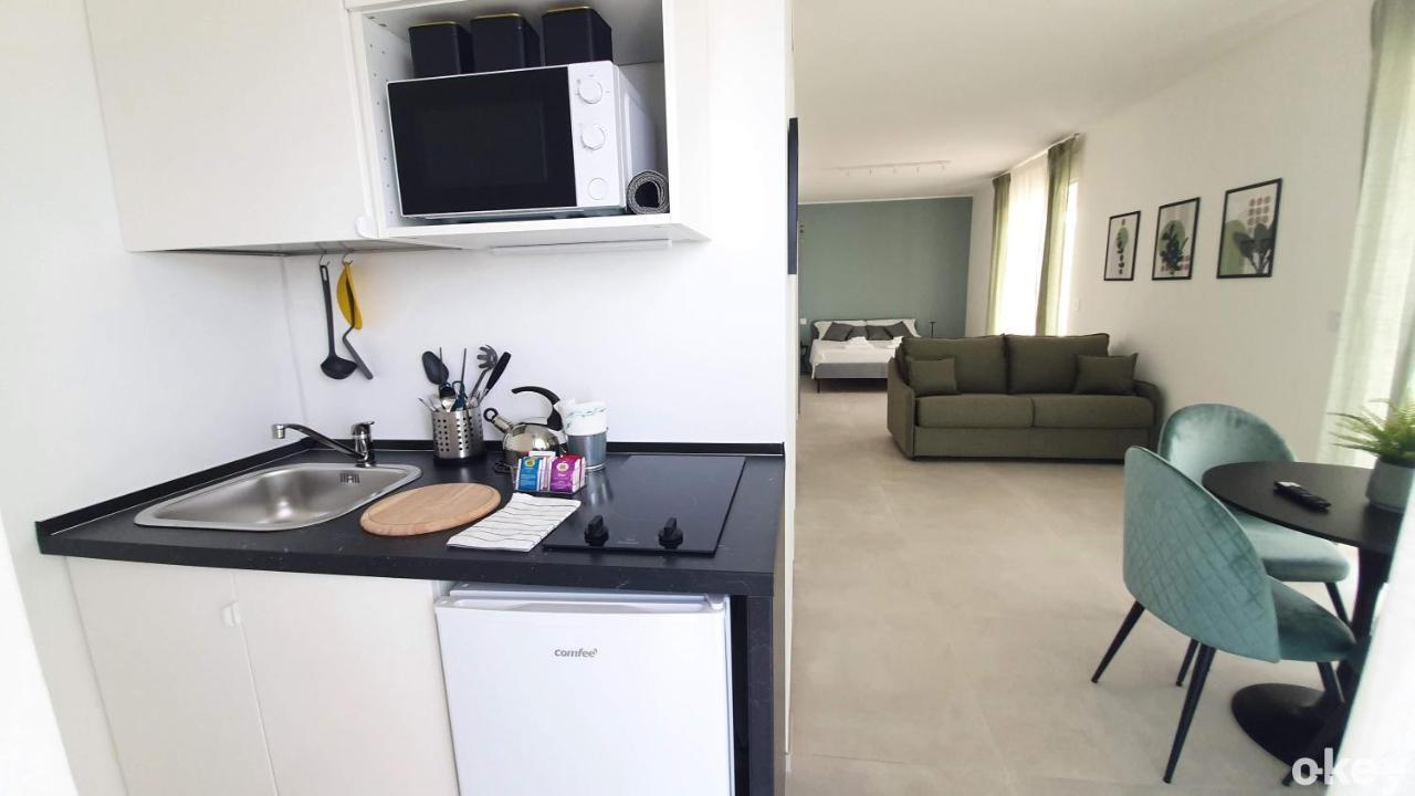 Villa Mediterranea Apartments - Seaview, Pool & Garden บารี ภายนอก รูปภาพ