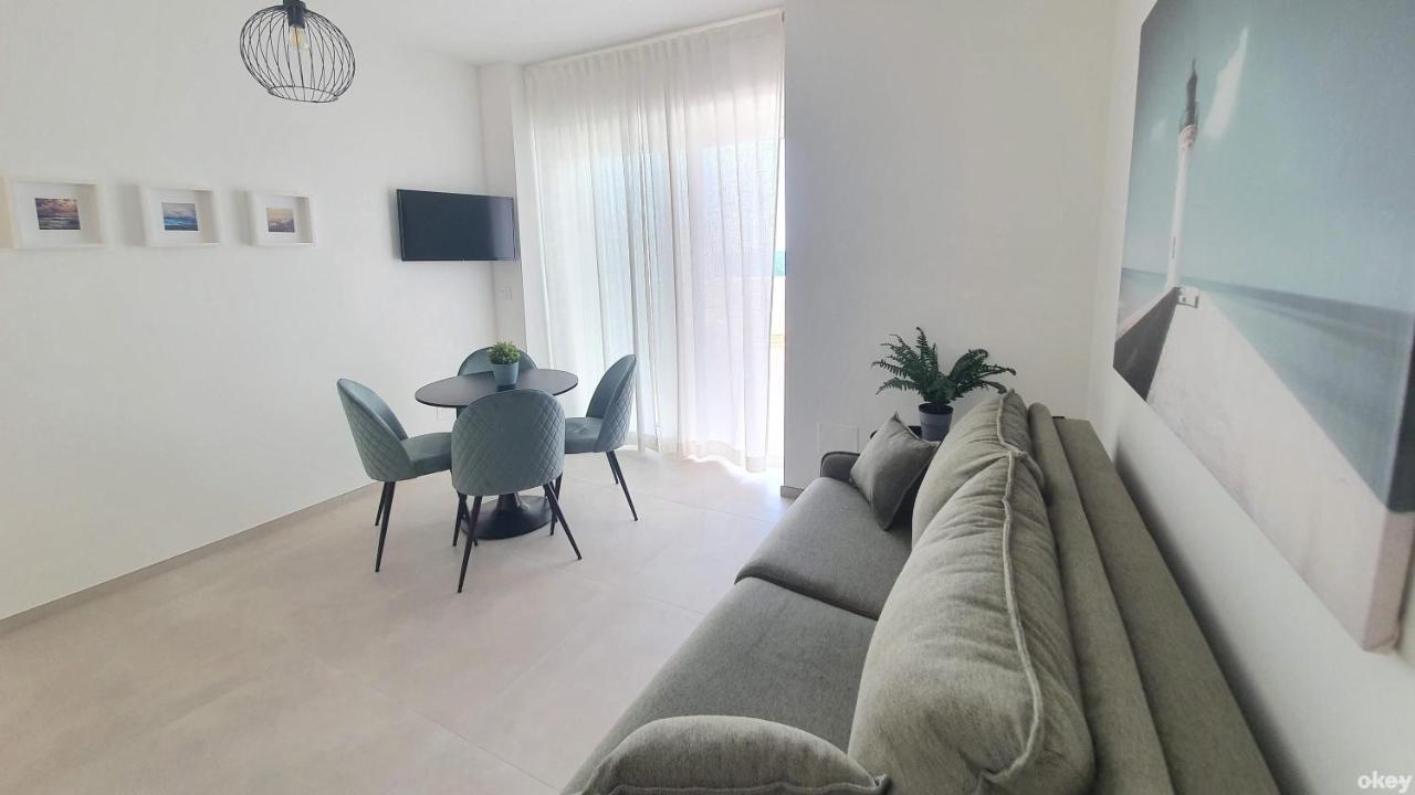 Villa Mediterranea Apartments - Seaview, Pool & Garden บารี ภายนอก รูปภาพ