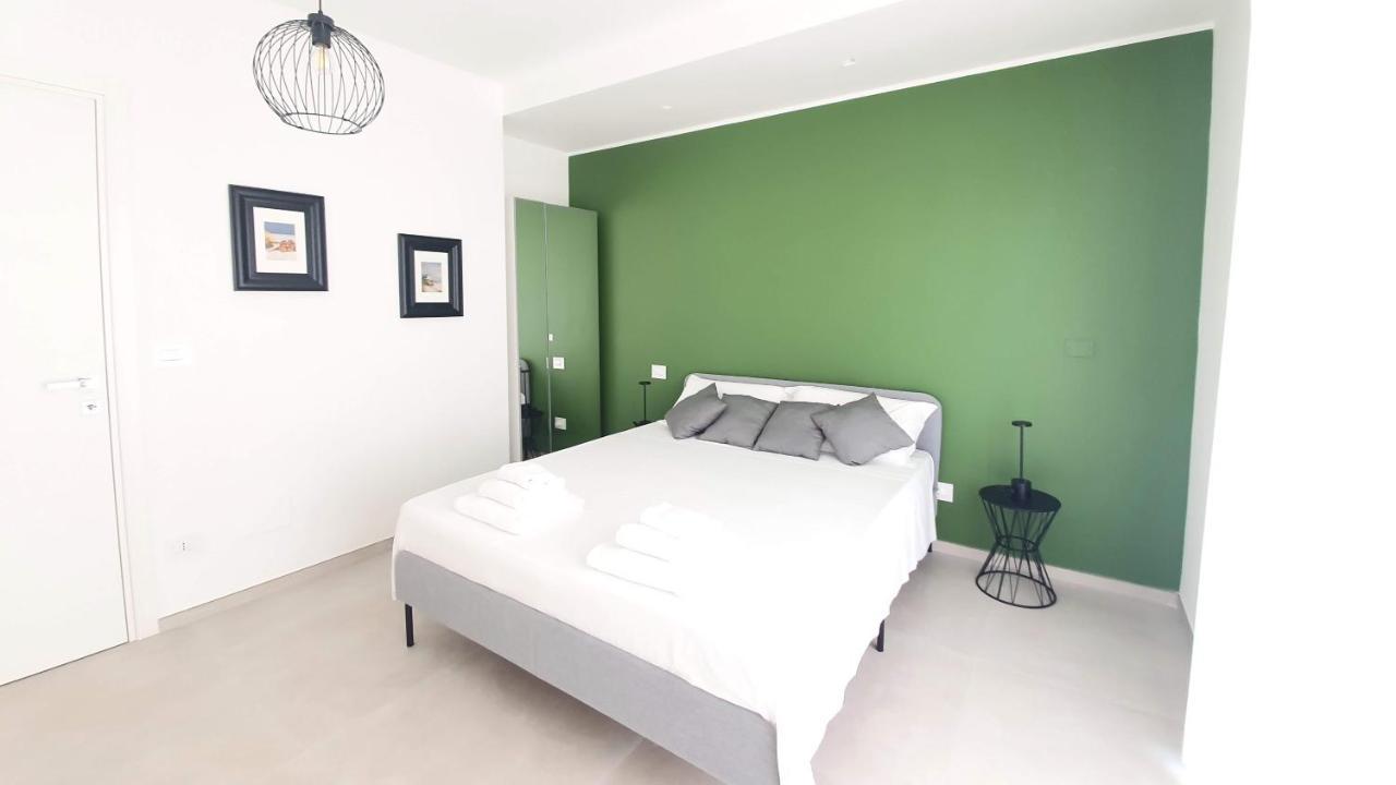 Villa Mediterranea Apartments - Seaview, Pool & Garden บารี ภายนอก รูปภาพ