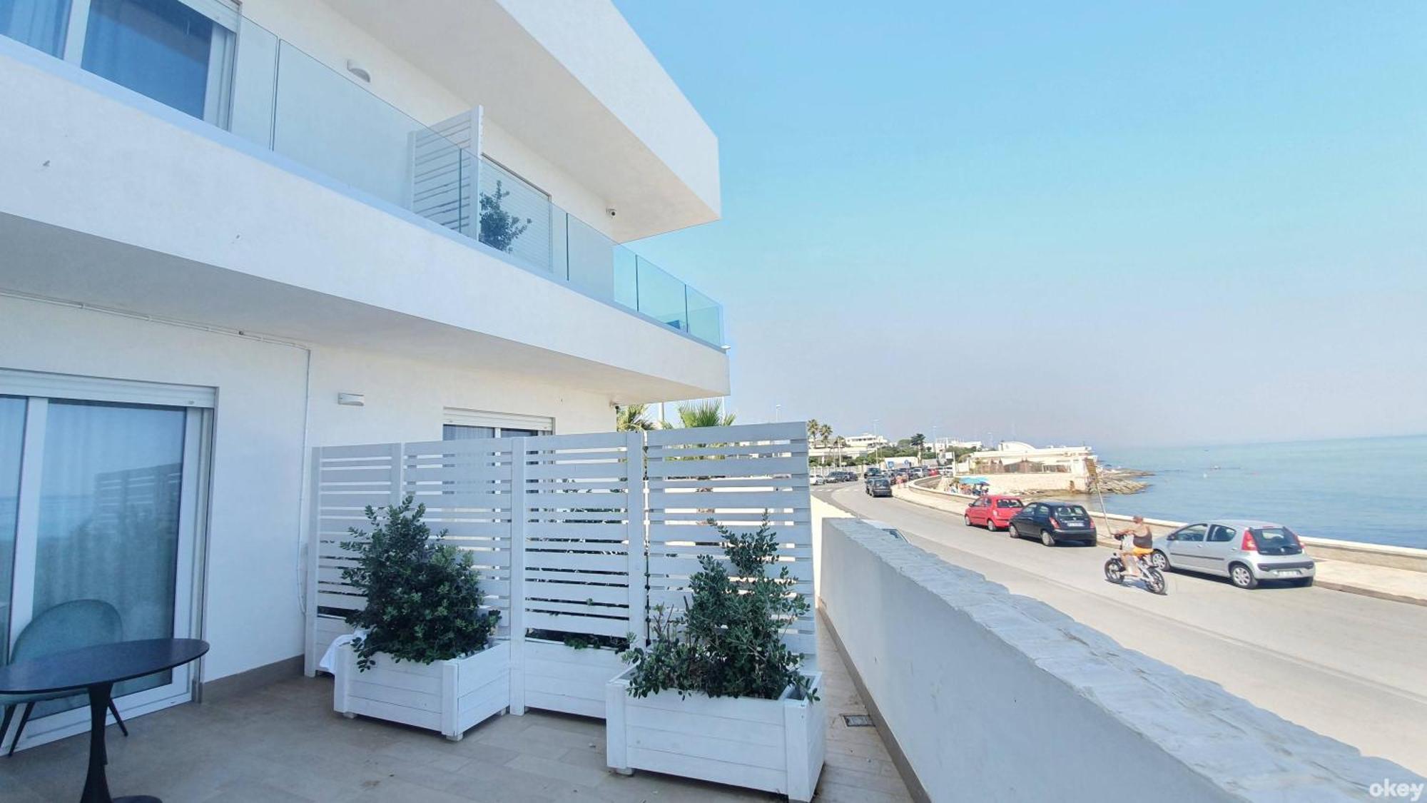 Villa Mediterranea Apartments - Seaview, Pool & Garden บารี ภายนอก รูปภาพ